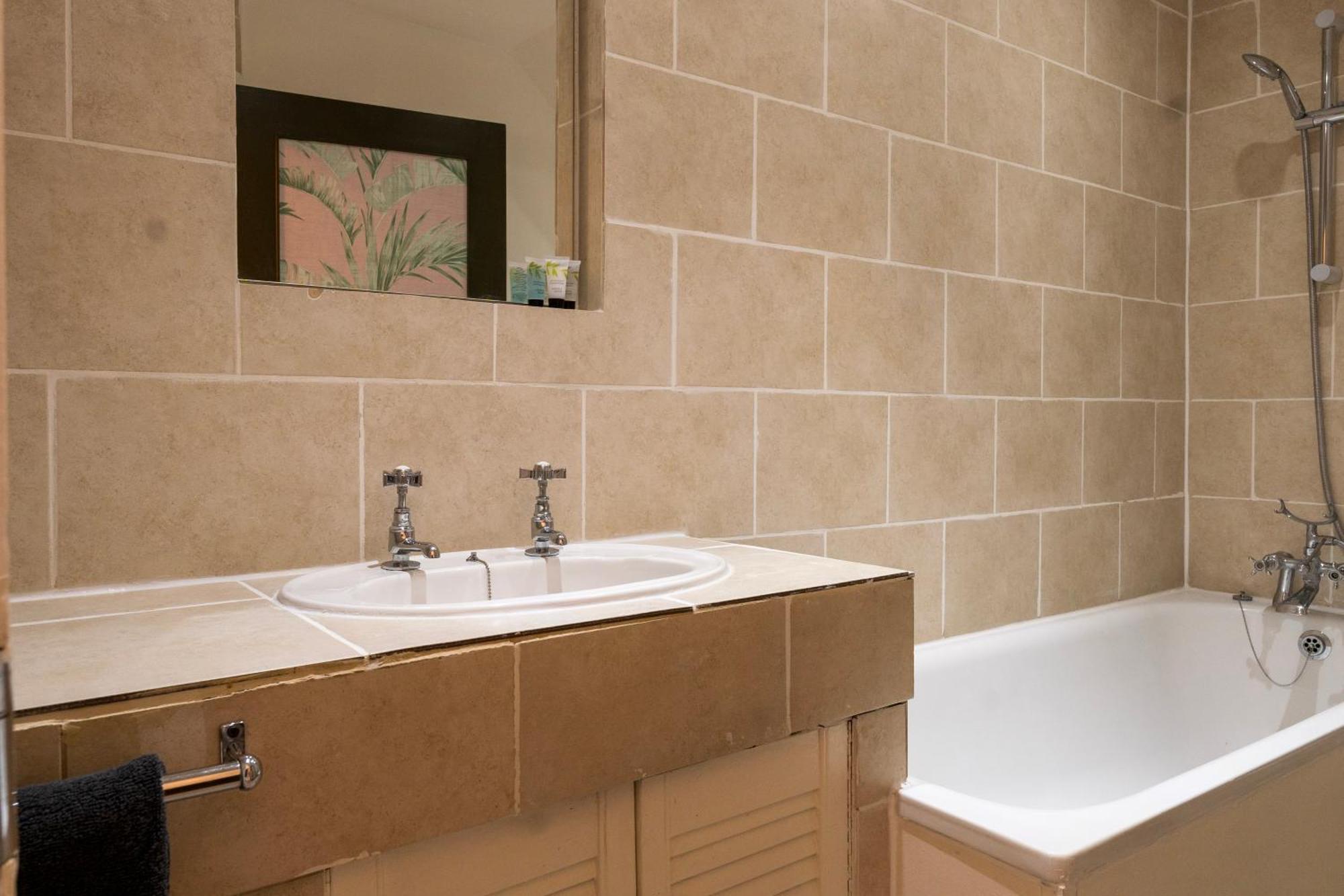 5C- Stylish Urban Retreat - Spacious 2 Bed Flat Лондон Экстерьер фото